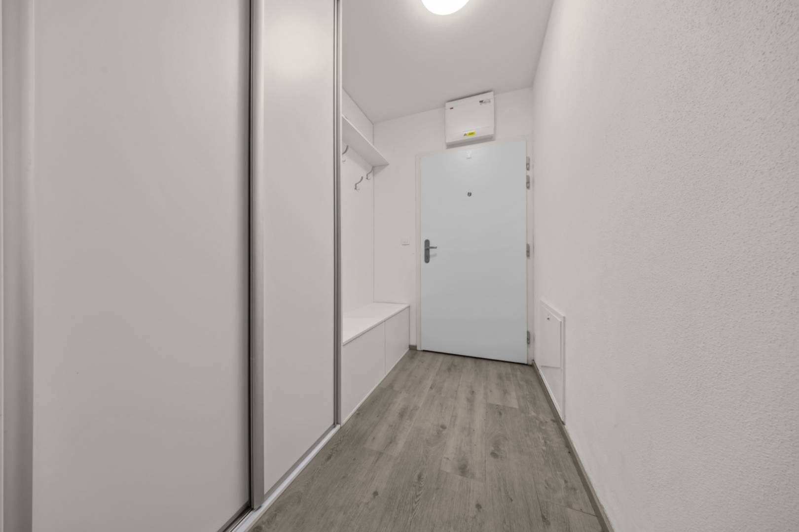 NA PREDAJ: 3-izbový apartmán, MATADORKA, Bratislava - Petržalka / 5 /