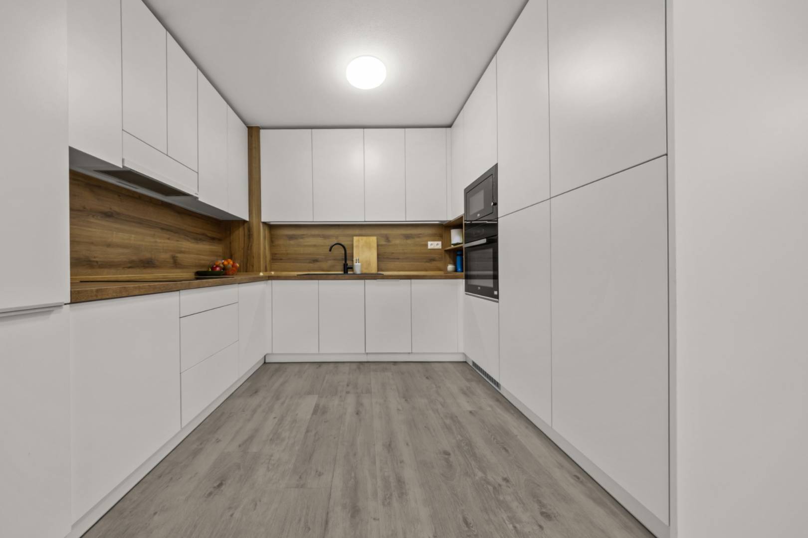 NA PREDAJ: 3-izbový apartmán, MATADORKA, Bratislava - Petržalka / 18 /