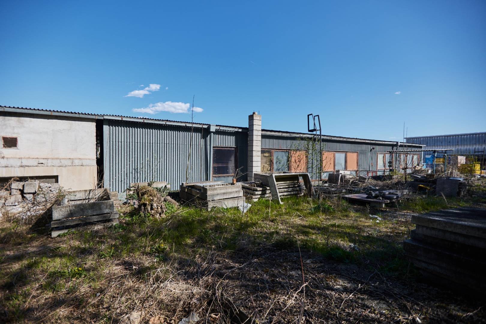 AREÁL S VÝROBNOU HALOU NA PREDAJ, RASTISLAVOVÁ ULICA, KOŠICE-JUH / 18 /