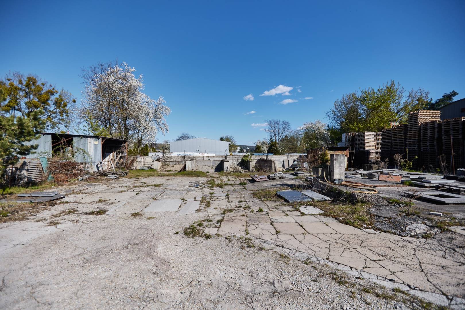 AREÁL S VÝROBNOU HALOU NA PREDAJ, RASTISLAVOVÁ ULICA, KOŠICE-JUH / 15 /
