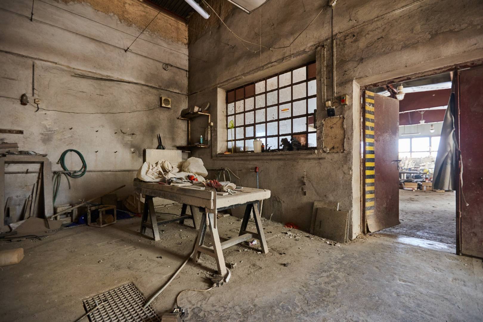 AREÁL S VÝROBNOU HALOU NA PREDAJ, RASTISLAVOVÁ ULICA, KOŠICE-JUH / 8 /