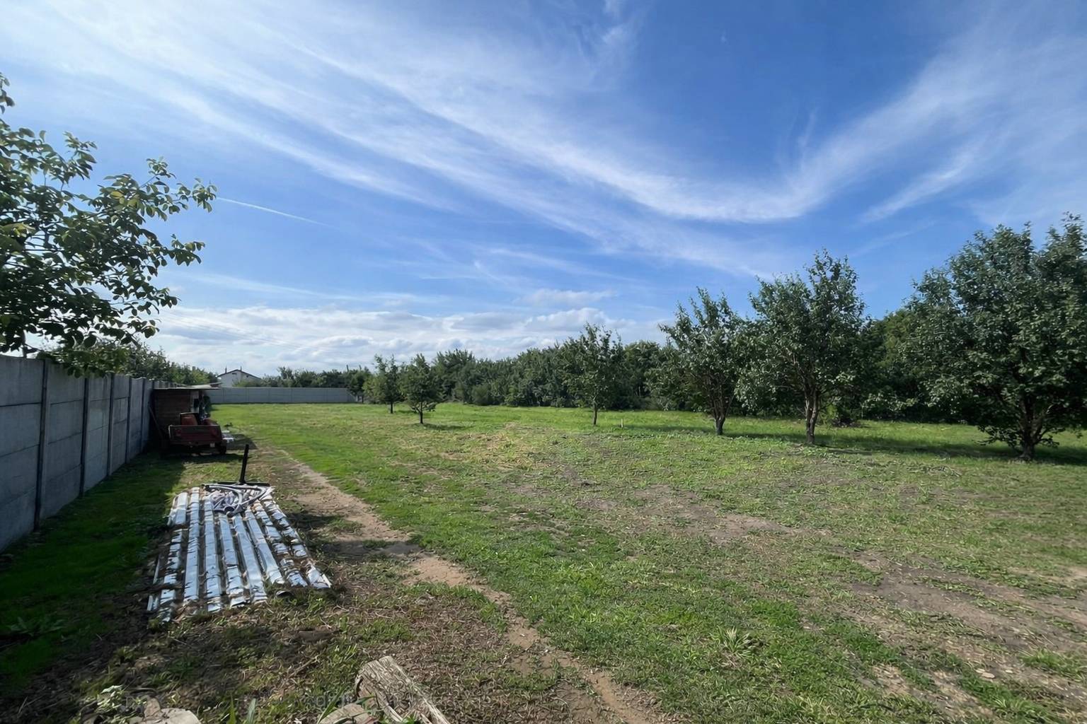 Stavebný rovinatý -pozemok-NA PREDAJ-Košice- Obec- Ždaňa / 4 /