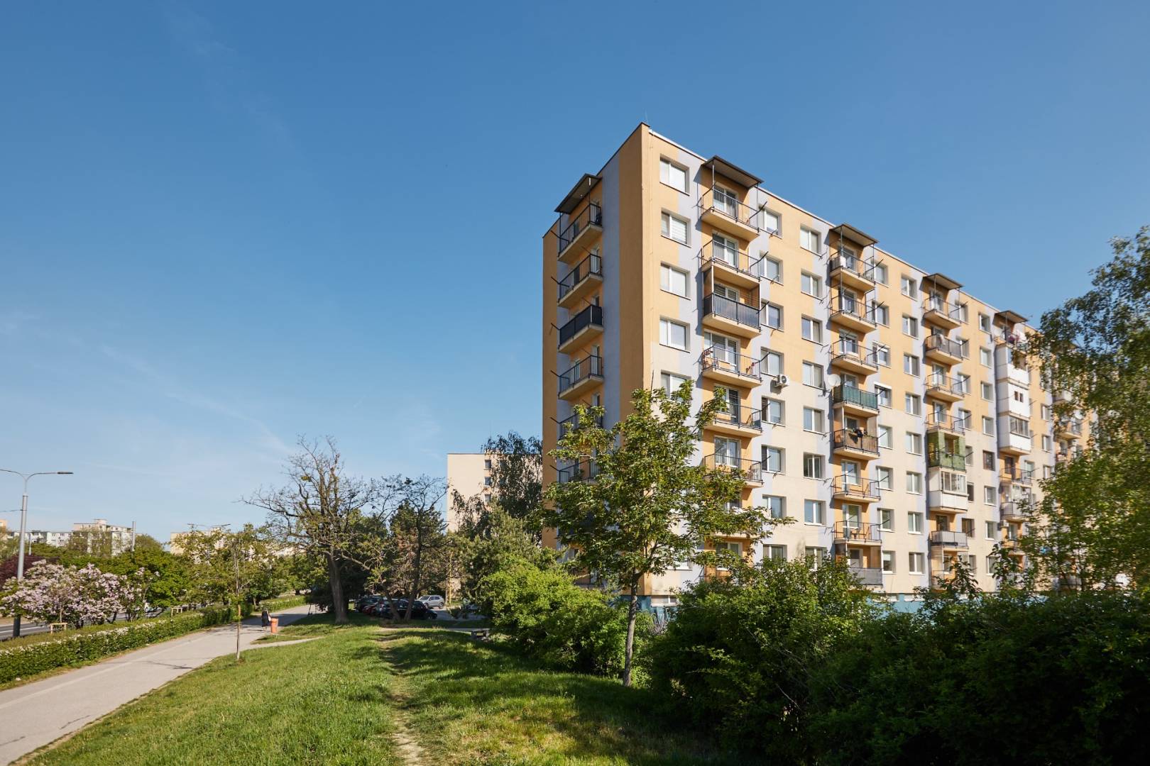 -REZERVOVANÝ-NA PREDAJ-3-IZBOVÝ BYT - UL. TRIEDA SNP-KOŠICE-ZÁPAD / 17 /