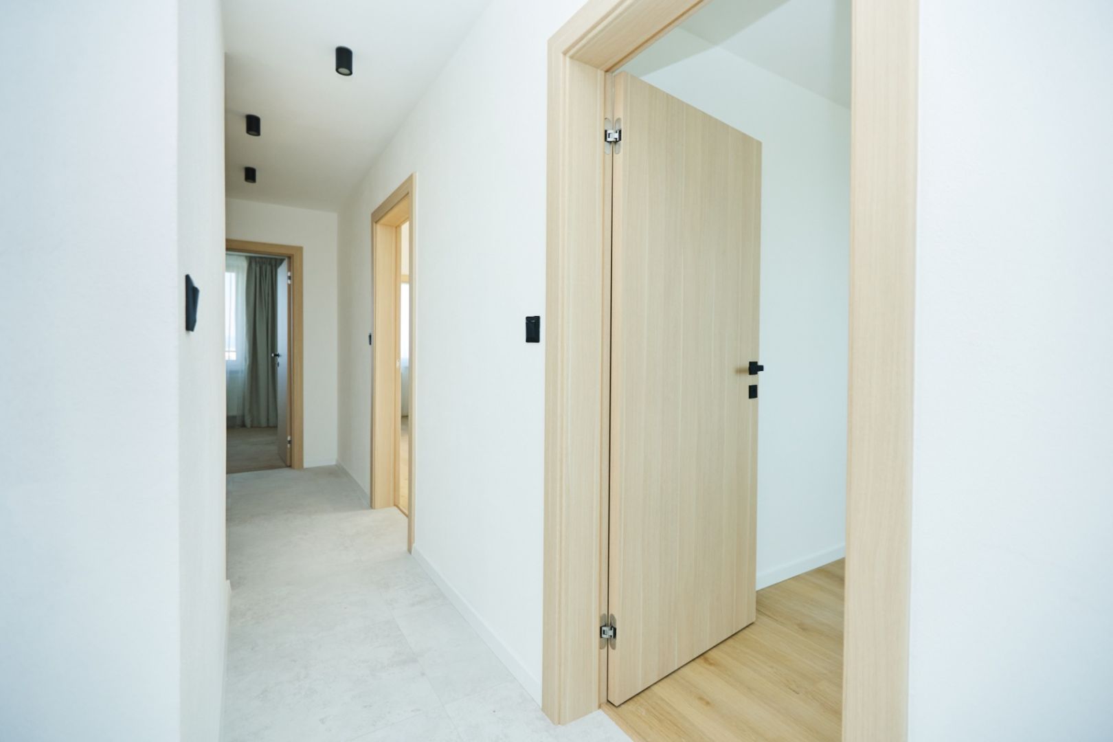 NA PREDAJ, 4 - IZBOVÝ BYT, NOVÁ REKONŠTRUKCIA, UL. HUMENSKÁ,KE- ZÁPAD / 14 /