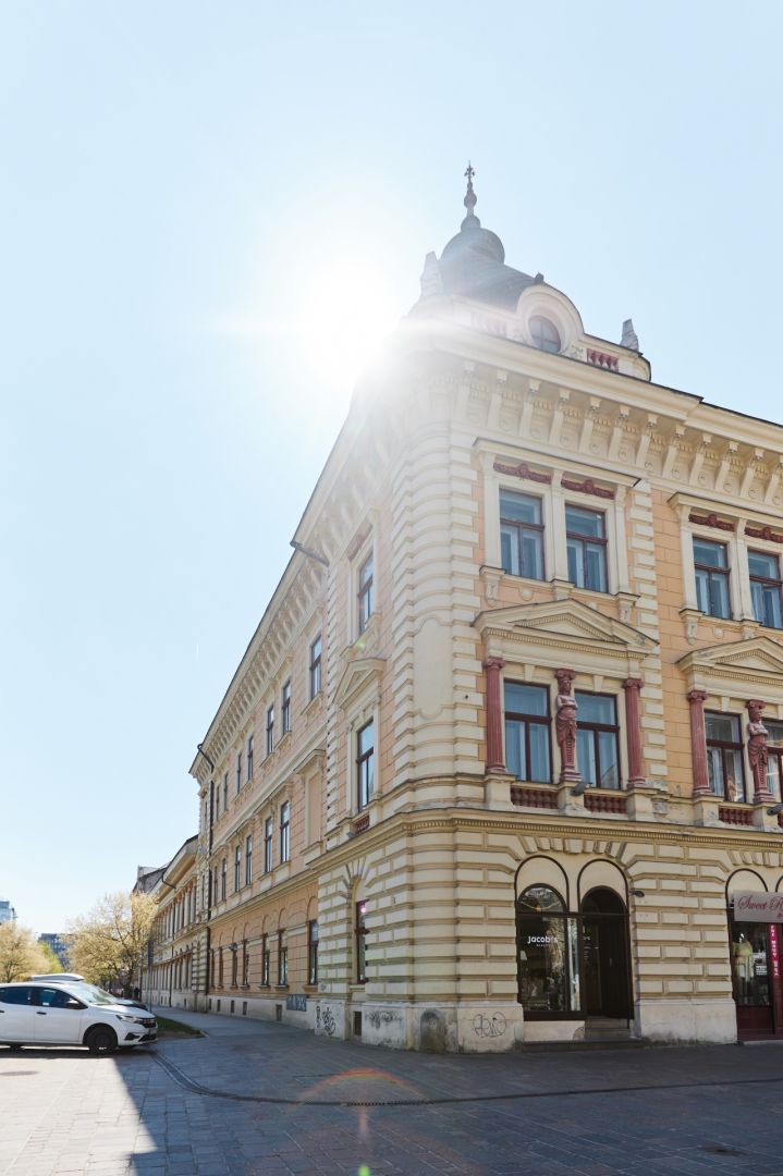 NA PRENÁJOM, 3-izbový tehlový byt s parkingom,Košice-Staré mesto / 19 /