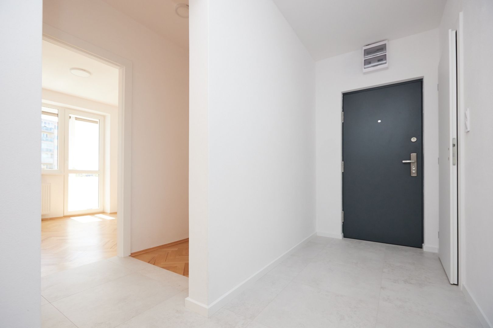 3-IZBOVÝ- BYT - NA PREDAJ-NOVÁ REKONŠTRUKCIA-UL. POKROKU-KOŠICE-ZÁPAD / 19 /