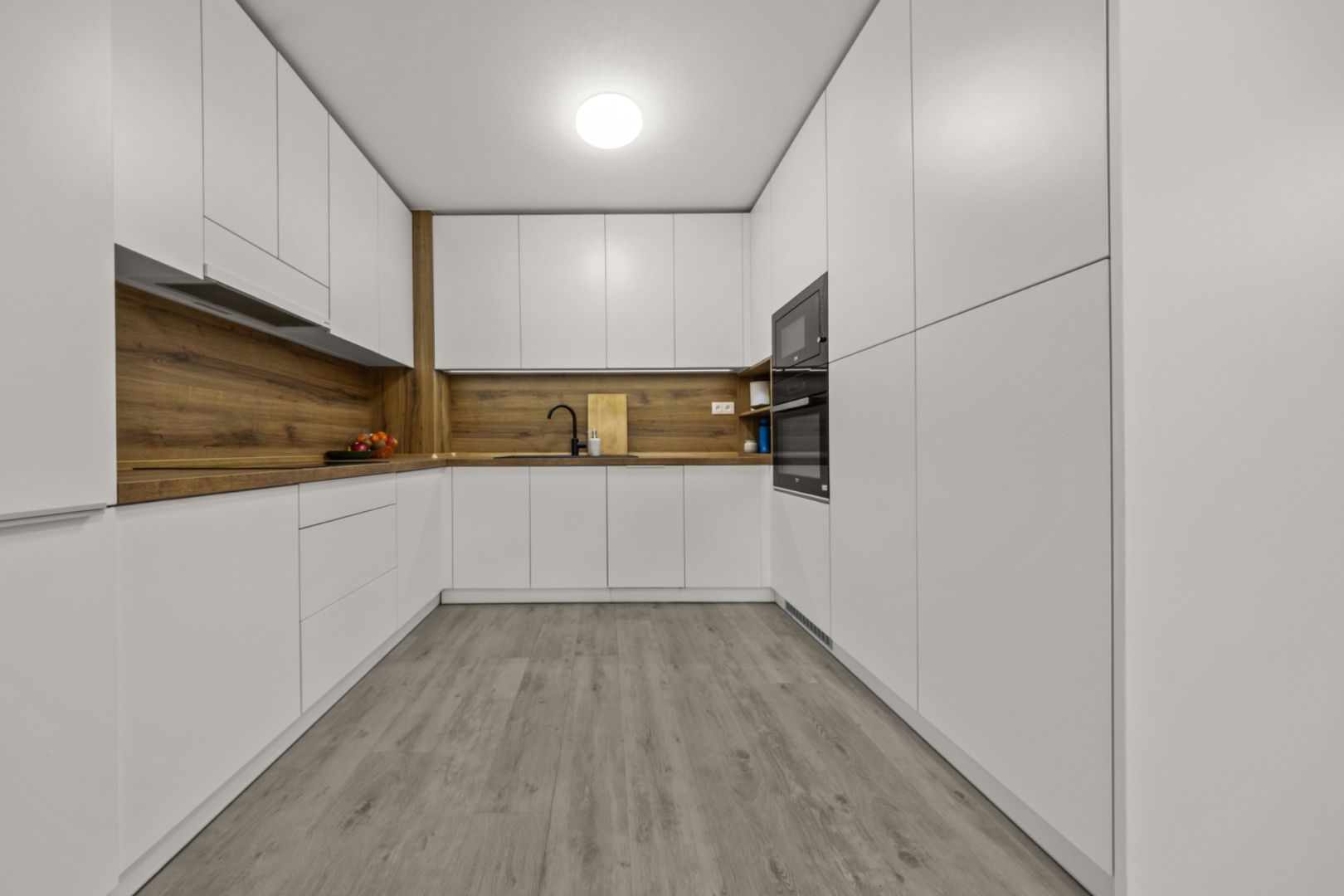 NA PREDAJ: 3-izbový apartmán, MATADORKA, Bratislava - Petržalka / 4 /