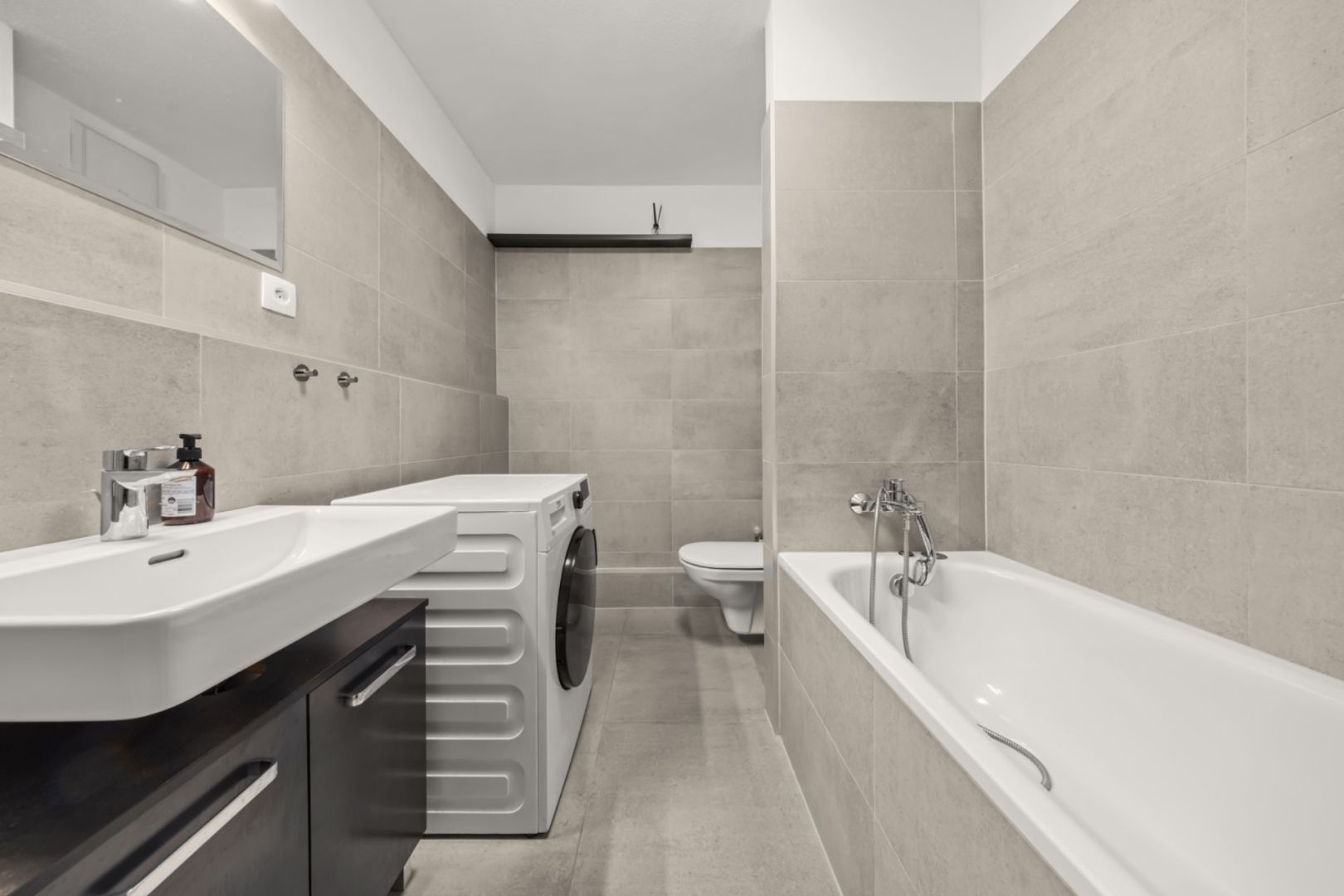 NA PREDAJ: 3-izbový apartmán, MATADORKA, Bratislava - Petržalka / 8 /