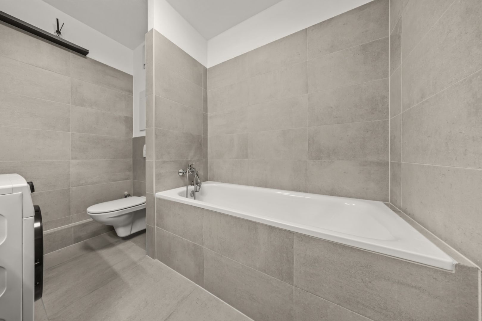 NA PREDAJ: 3-izbový apartmán, MATADORKA, Bratislava - Petržalka / 7 /