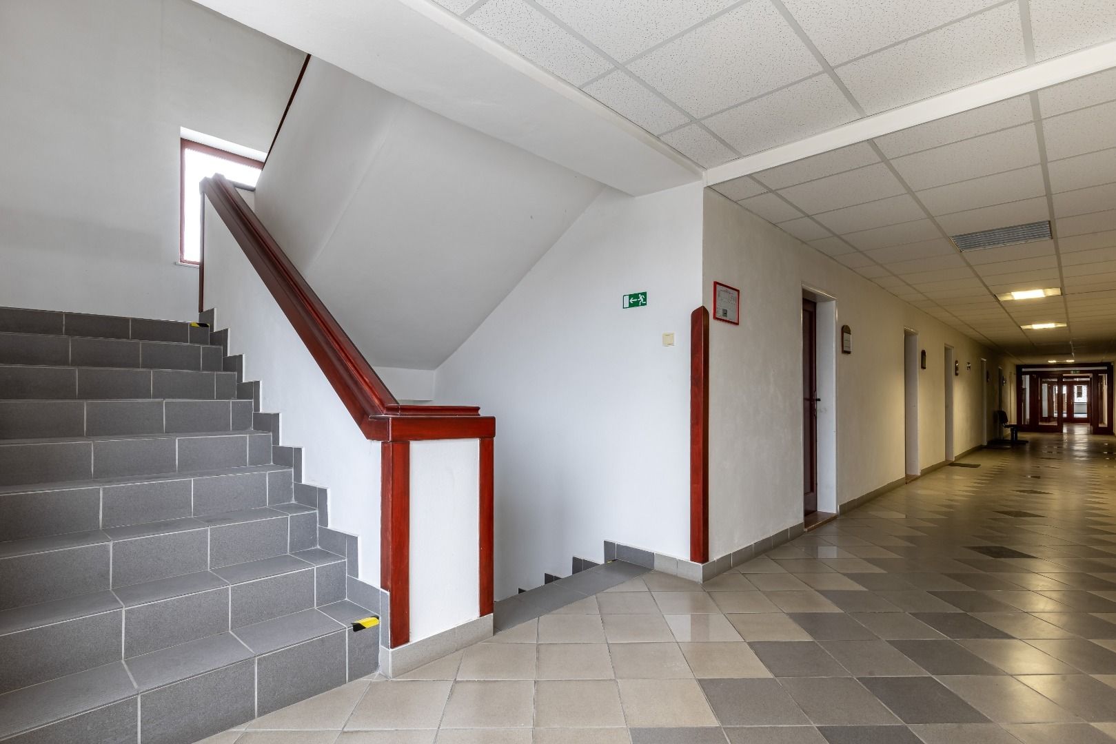 Prenájom kancelárie BC TOMÁŠIKOVA - 20 m2, 236 € vrátane energií + DPH / 7 /