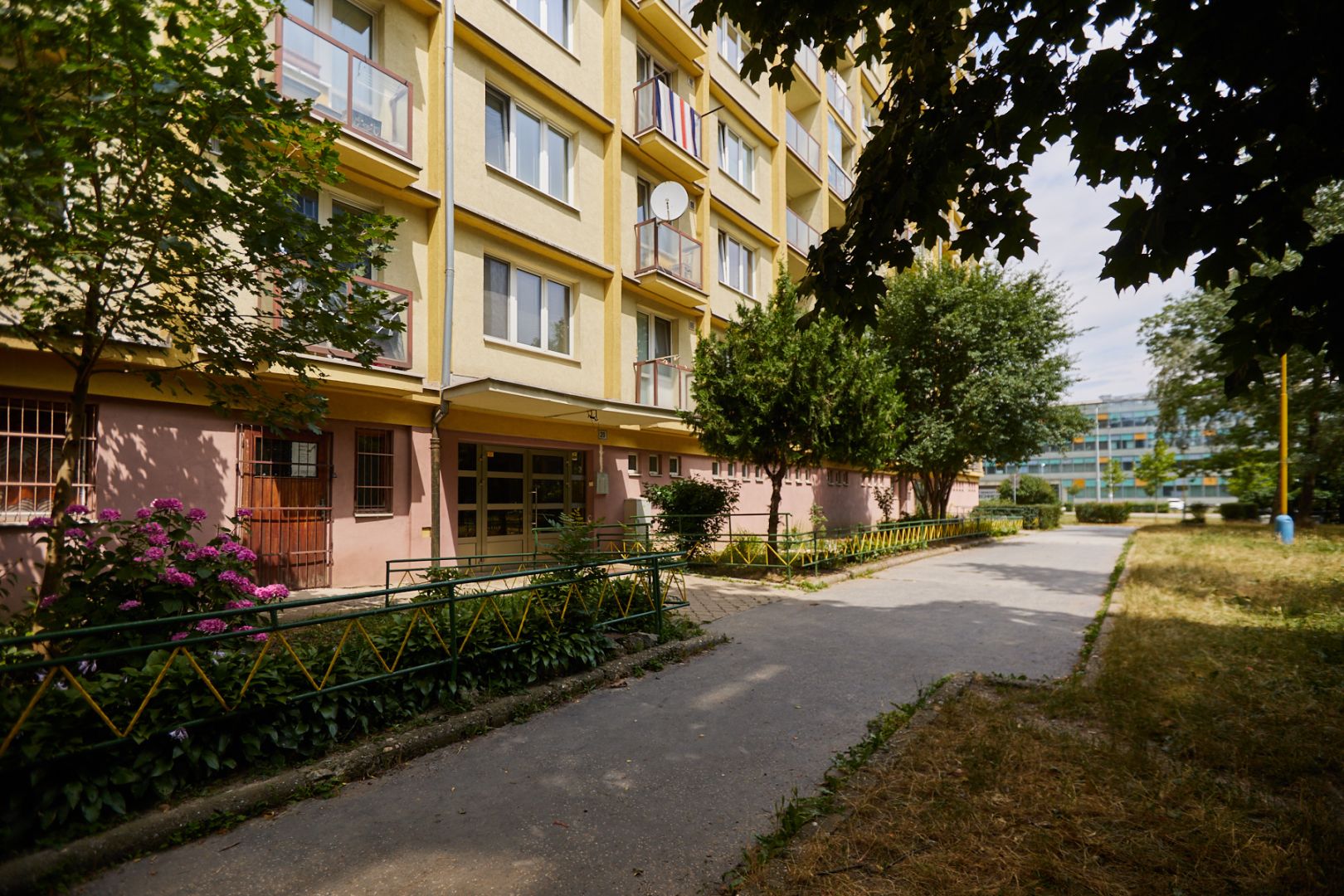 PREDAJ,3-IZBOVÝ BYT,KOMPLETNÁ REKONŠTRUKCIA,BOŽENY NEMCOVEJ-SEVER-KE / 19 /