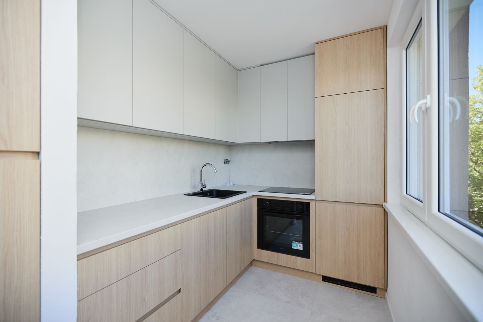 NA PREDAJ-3-IZBOVÝ BYT-NOVÁ REKONŠTRUKCIA-UL.POKROKU-KOŠICE-ZÁPAD / 15 /