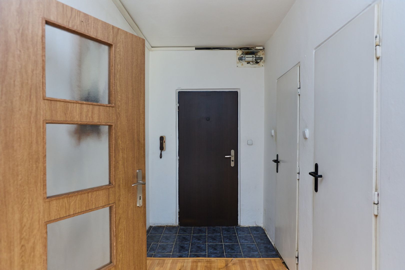 NA PREDAJ-2-IZB. BYT ,TATRANSKÁ ULICA - KOŠICE-STARÉ MESTO / 8 /