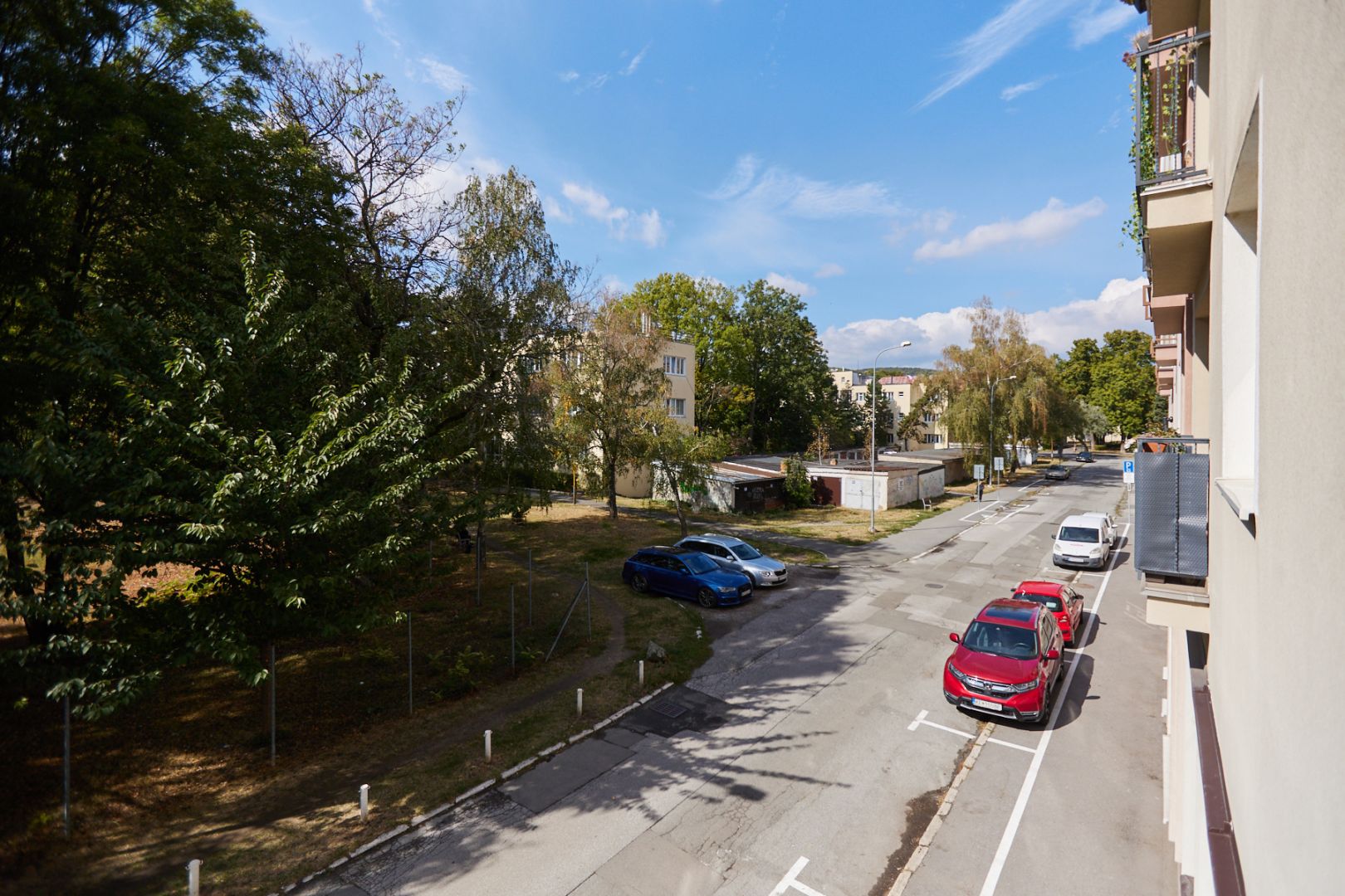 NA PREDAJ, VEĽKÝ 1-IZBOVÝ BYT, PARK ANGELINUM / 12 /